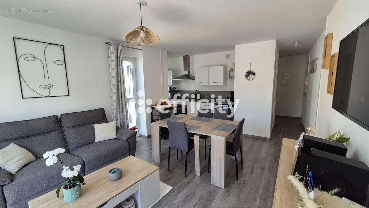 Appartement à HEROUVILLE-SAINT-CLAIR
