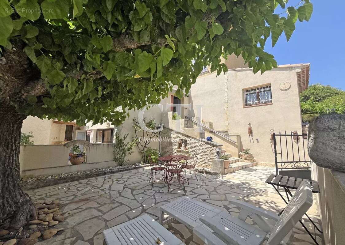 Maison à VAISON-LA-ROMAINE
