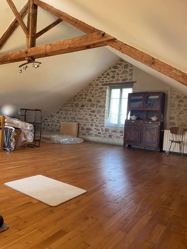 Maison à SAINT-DENIS-DES-MURS