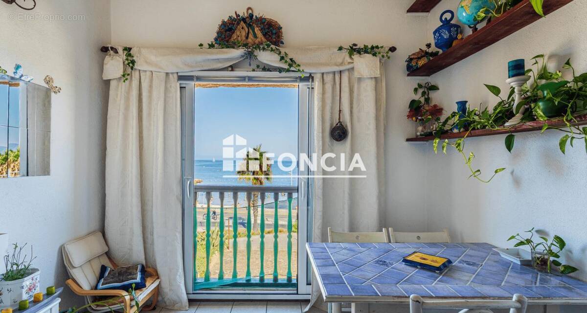 Appartement à SIX-FOURS-LES-PLAGES