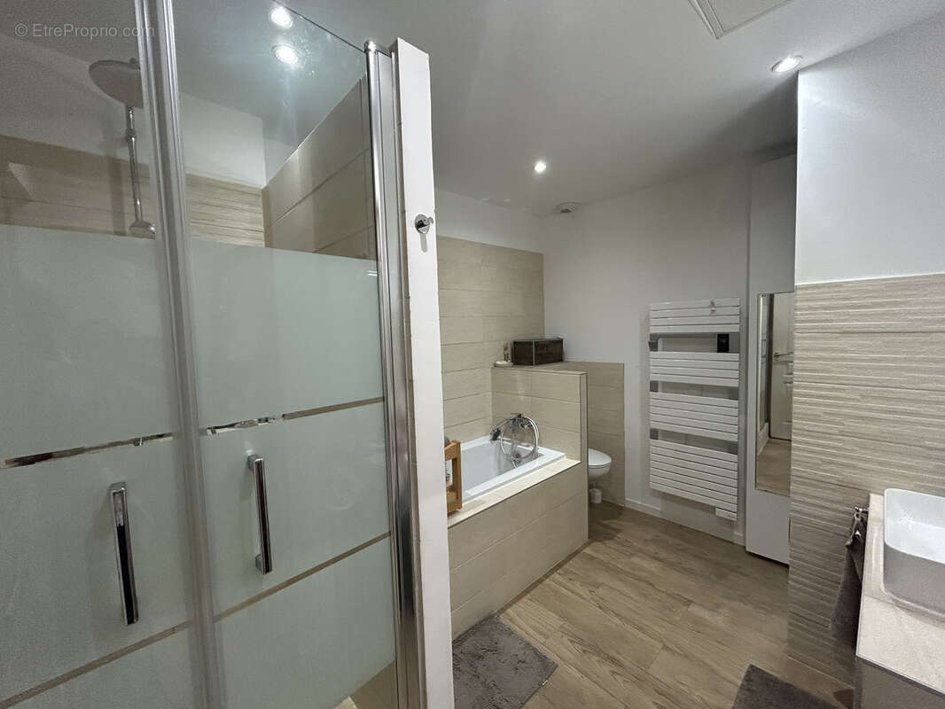 Maison à LE CASTELLET