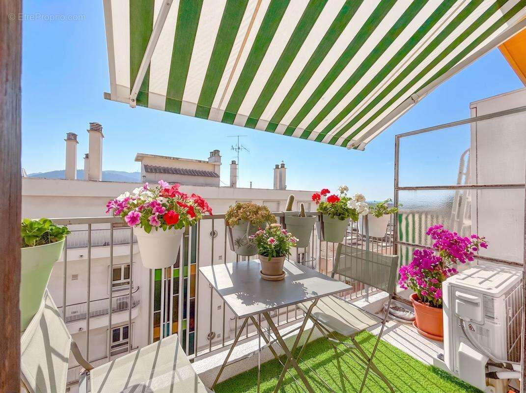 Appartement à vendre 4 pièces 85 m² Nice Saint Barthélemy en dernier étage balcons - photo 3