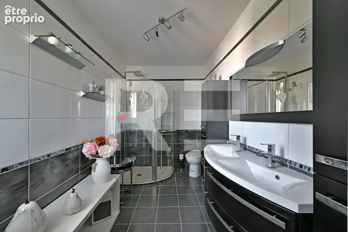 Poulx (30320) belle villa familiale de type bastide avec garage et piscine - photo 9