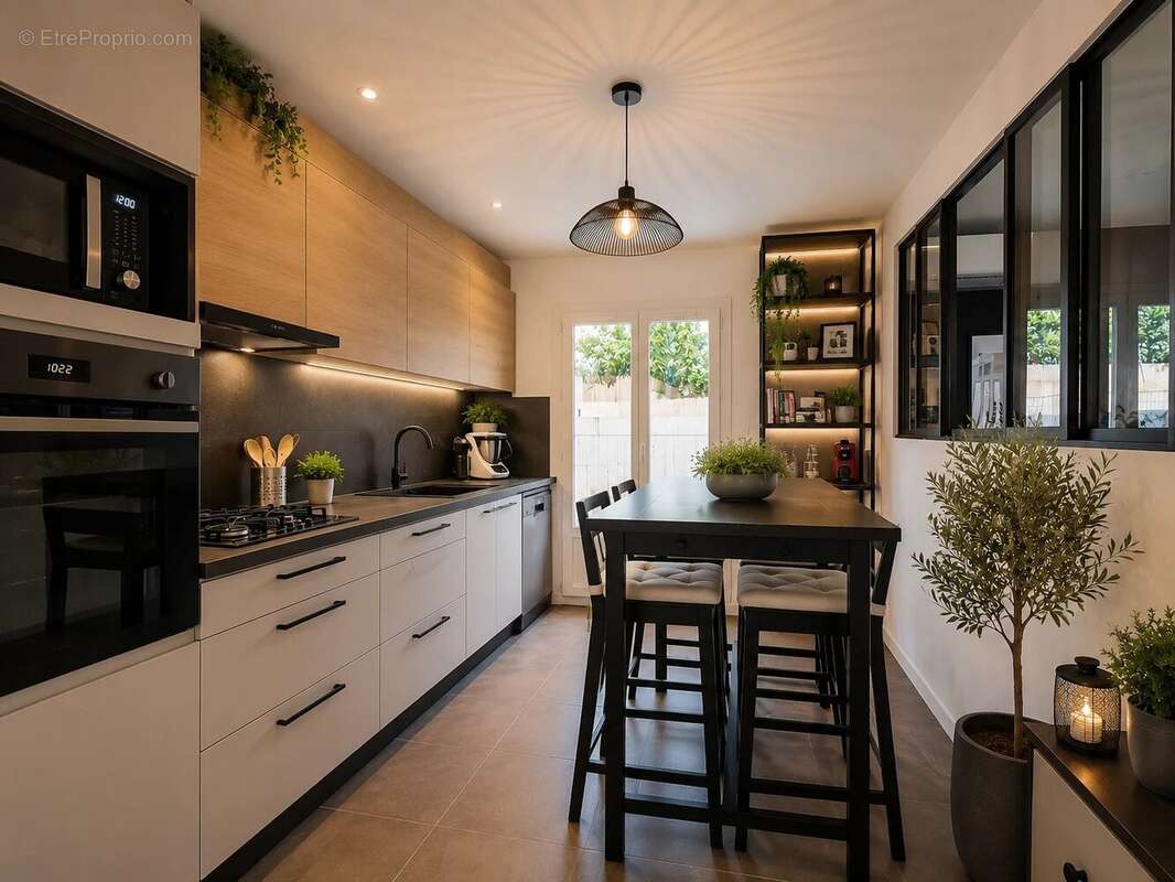 LA GAUDE – LA BARONNE  Maison rénovée 3 chambres avec jardin, garage et revenus photovoltaïques - photo 15