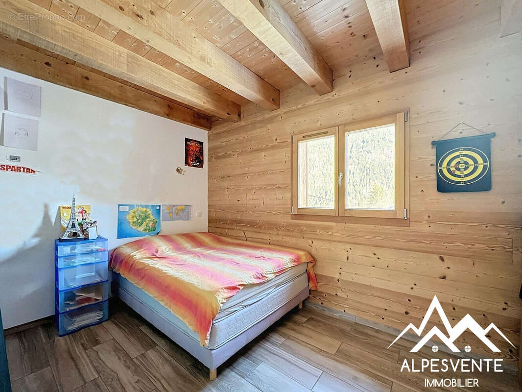 Maison 285 m² à Morzine  - photo 8