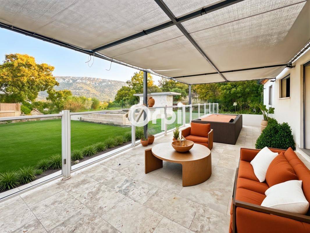 Maison à PLAN-D'AUPS-SAINTE-BAUME