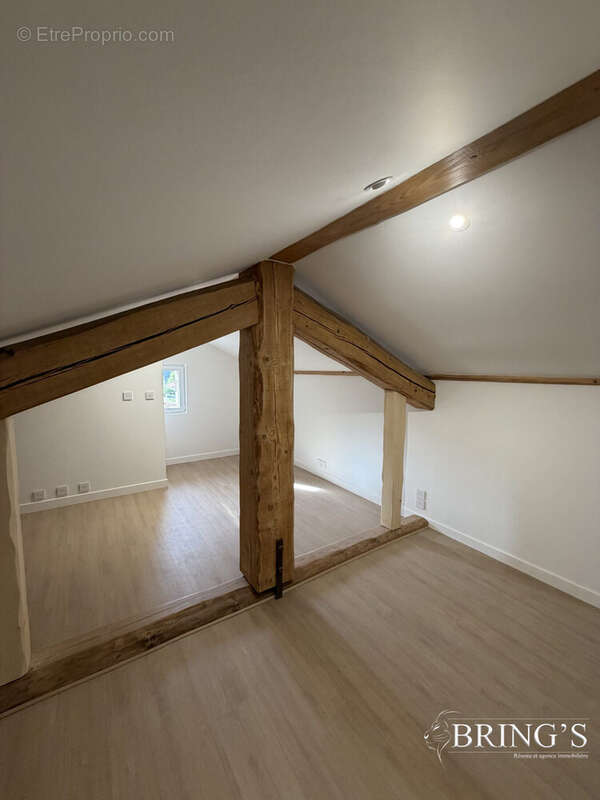 Appartement à SAINT-GENEST-MALIFAUX
