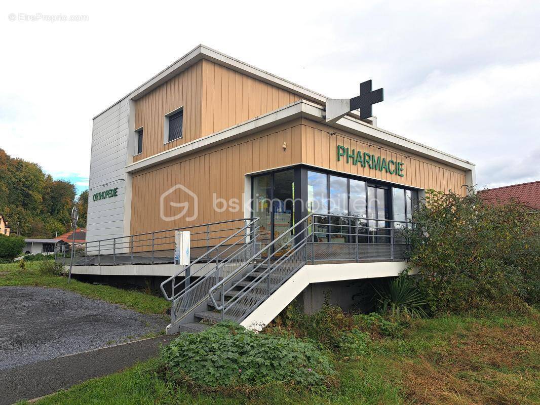 Commerce à MAREUIL-CAUBERT