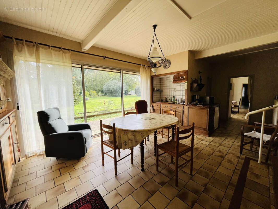 Maison à SAUZE-VAUSSAIS