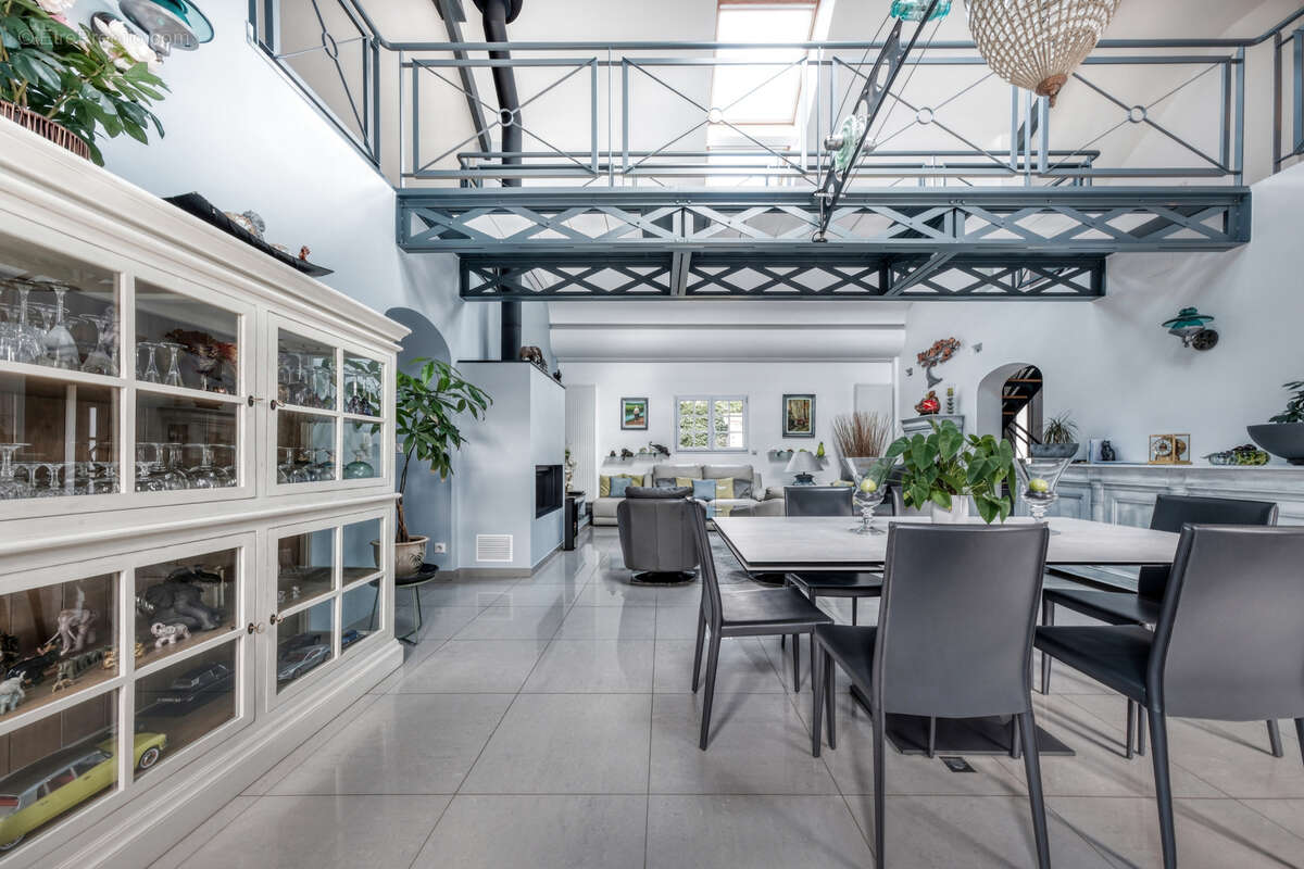 Maison indivdiuelle de plain pied - 210m2 - 5 chambres - dpe c - photo 7