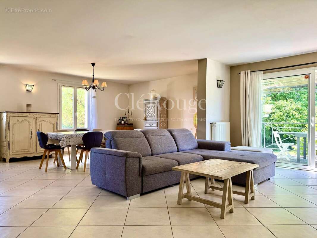 À quelques minutes de Pineuilh – Belle maison contemporaine avec piscine - photo 4