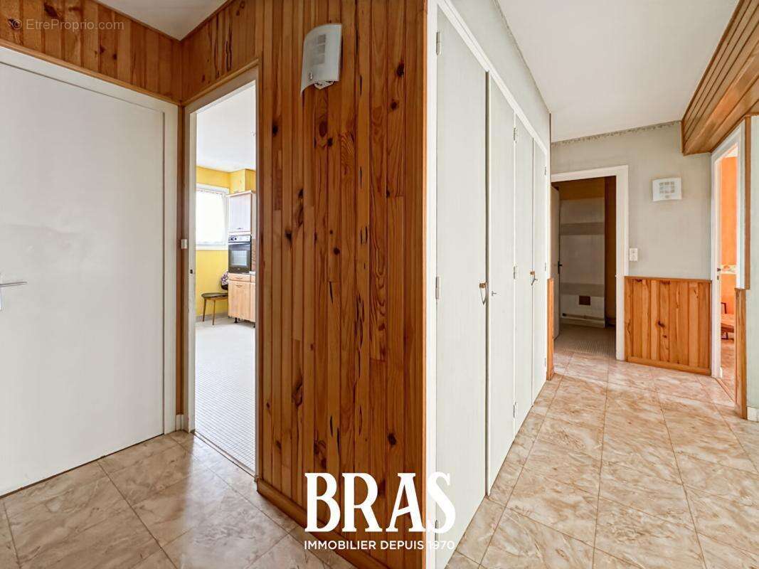 Pont rousseau - t3 64 m² - 2 ch - cave - parking - photo 2