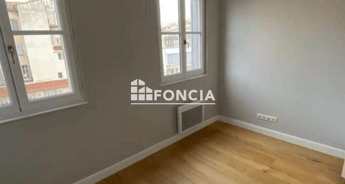 Appartement à MARSEILLE-6E