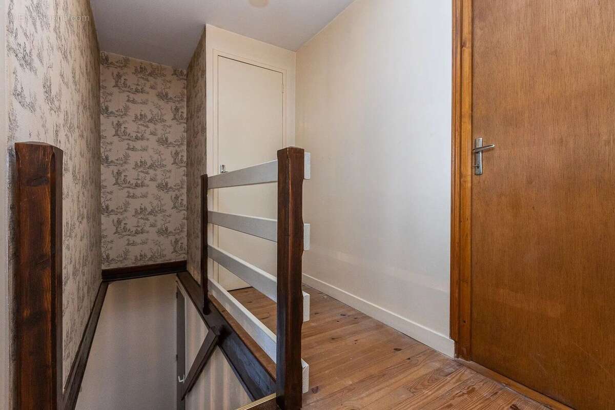 Maison à MONTALIEU-VERCIEU