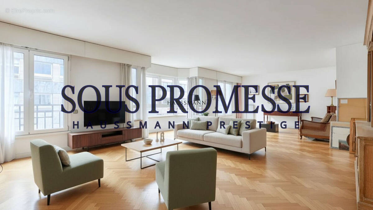 Appartement à PARIS-16E