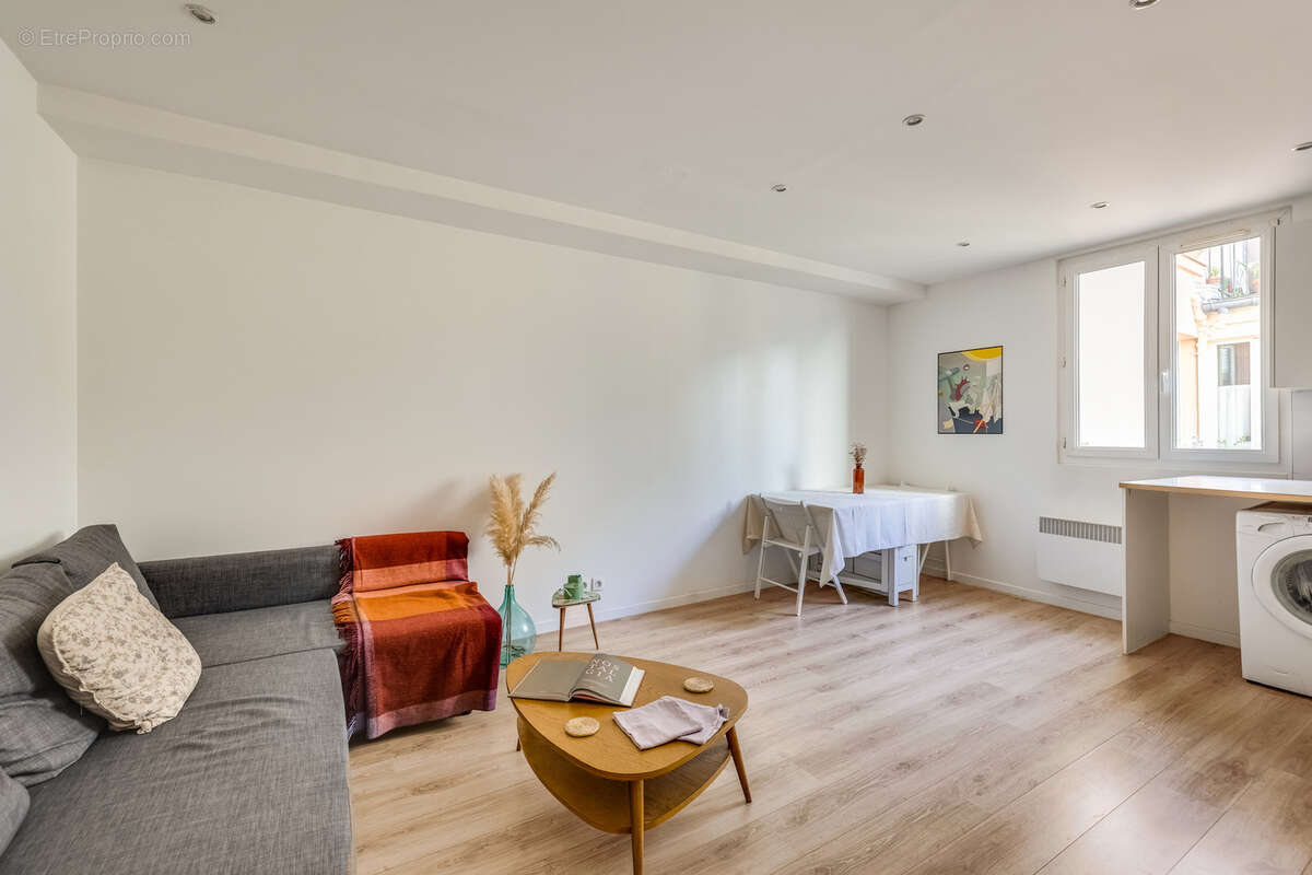 Appartement à PARIS-10E