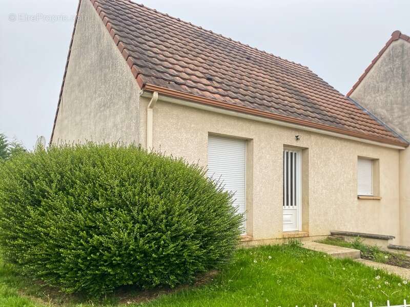 Maison à CHARMES
