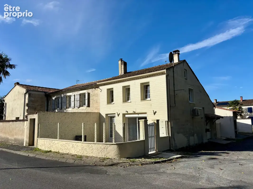 Maison R+1 T4 avec garage, cour et parcelles non attenantes - photo 2