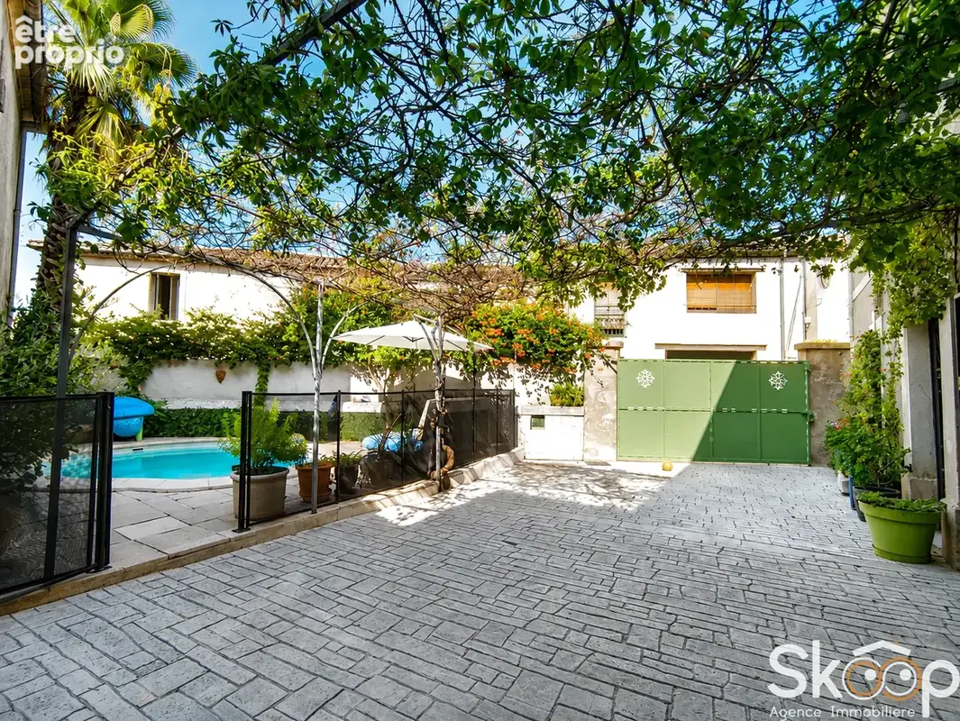 Vente maison de village avec piscine et garage 5 pieces entres-vignes (34400) - photo 1