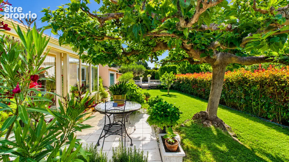 Sauveterre - Maison familiale avec piscine et jardin paysager aux portes d'Avignon - photo 20