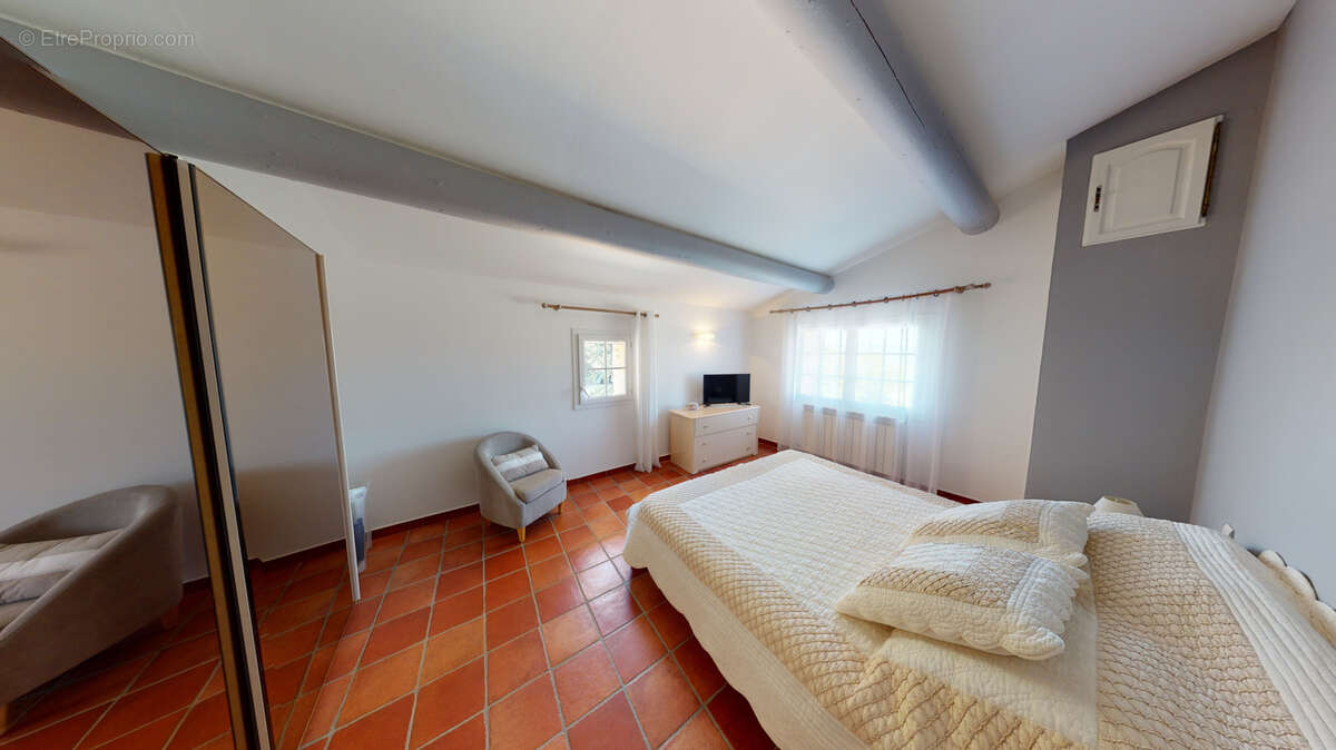 Maison à PIOLENC