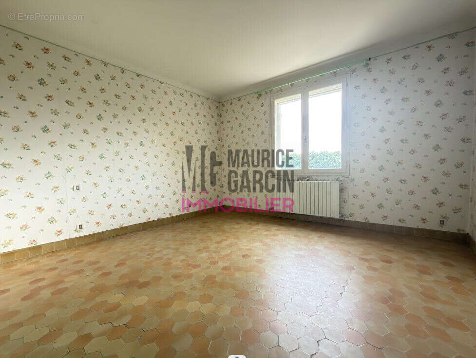 Maison à CHATEAURENARD