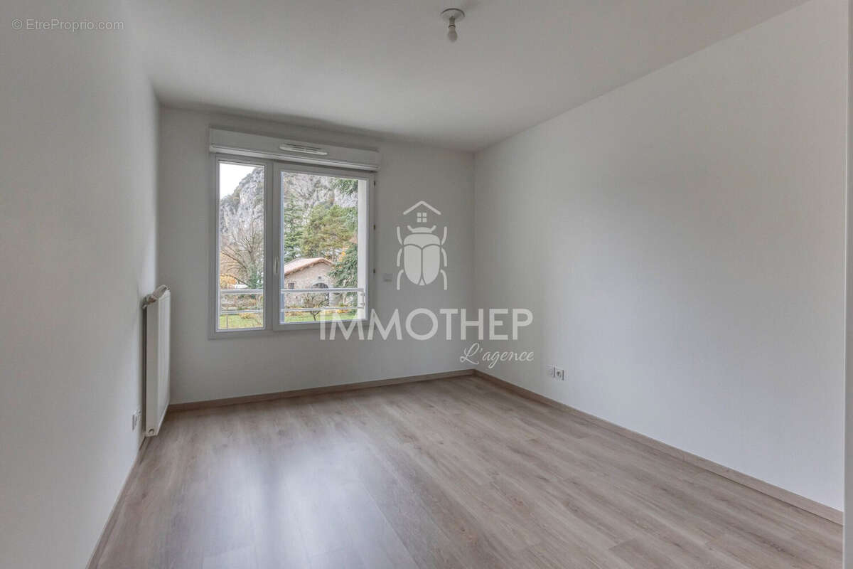 Appartement à SAINT-EGREVE