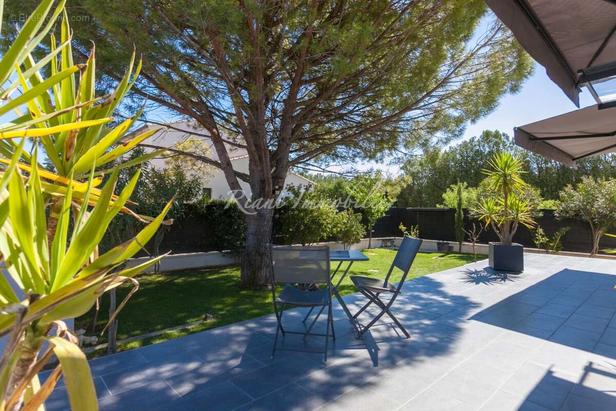Maison 4 pièces 102 m² à vendre à L'isle-Sur-La-Sorgue (84800) - photo 3