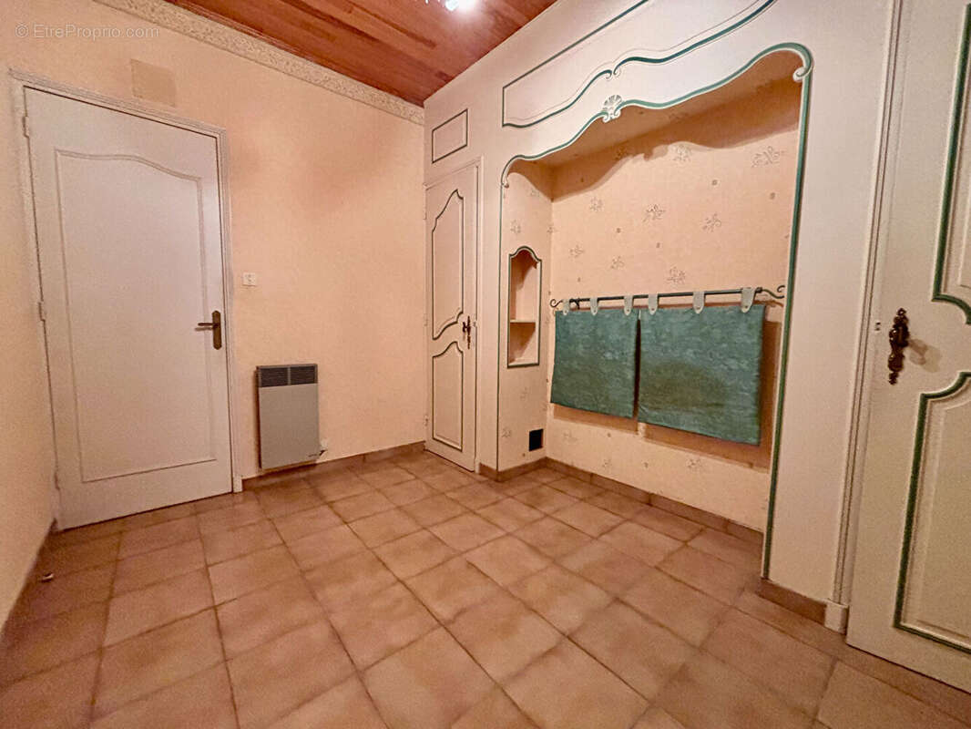 Appartement à MARSEILLE-2E
