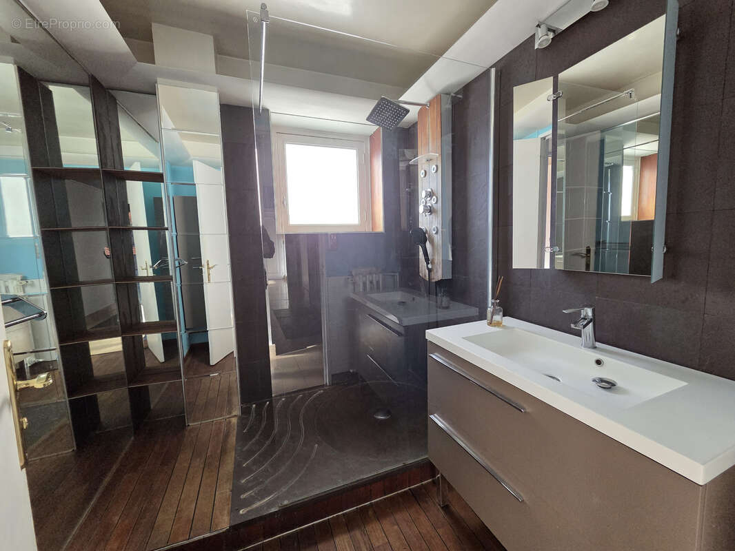 Appartement à SAINT-ETIENNE