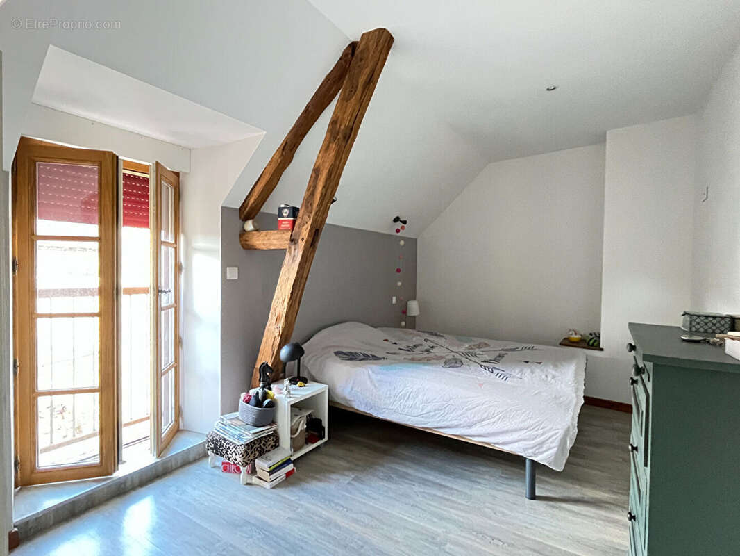Maison à CUBJAC