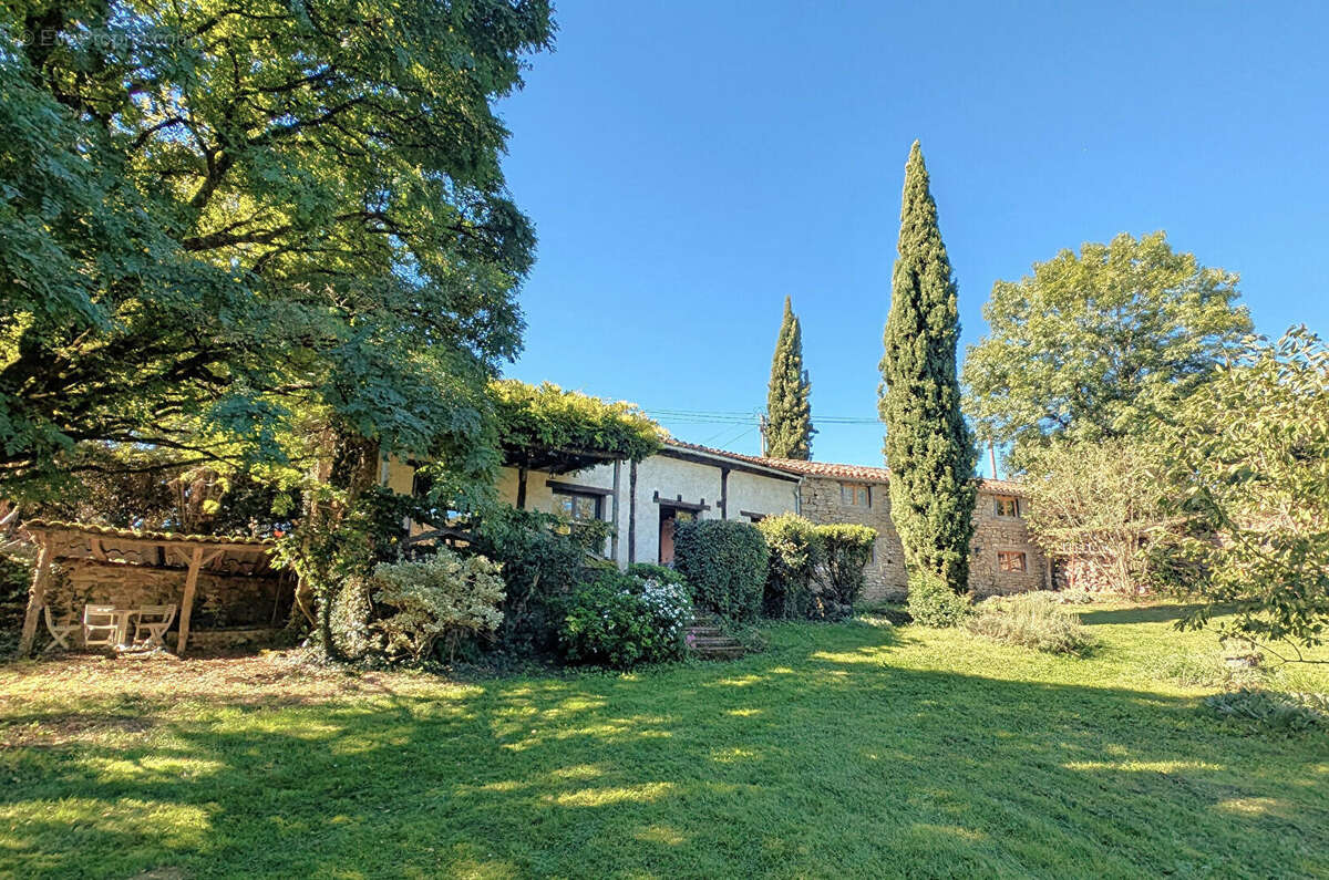 Maison + gîte. A proximité de Saint Antonin - photo 10