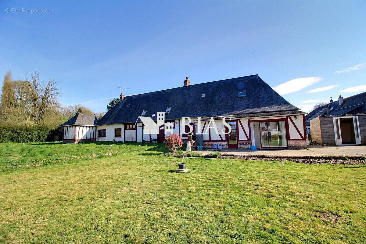 Maison à ROCQUEMONT