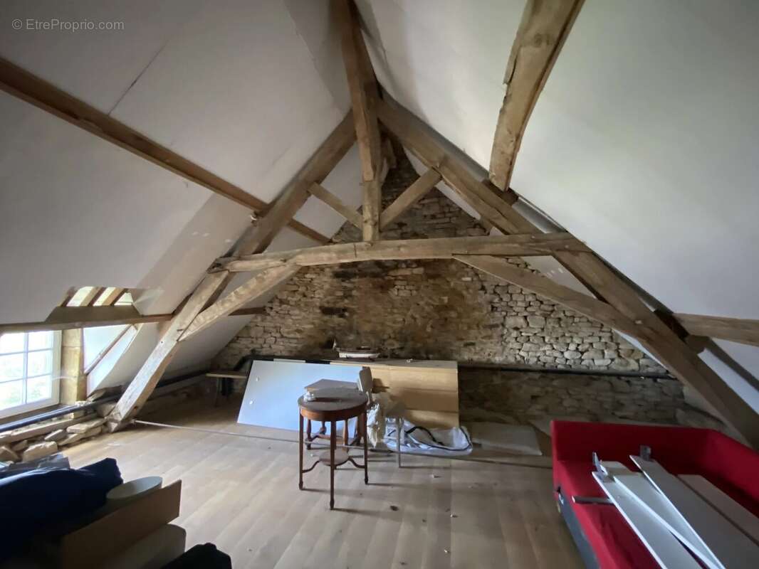 Maison à CARROUGES