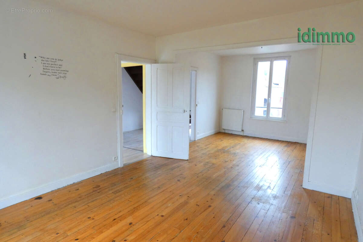 Maison à JUSSAC