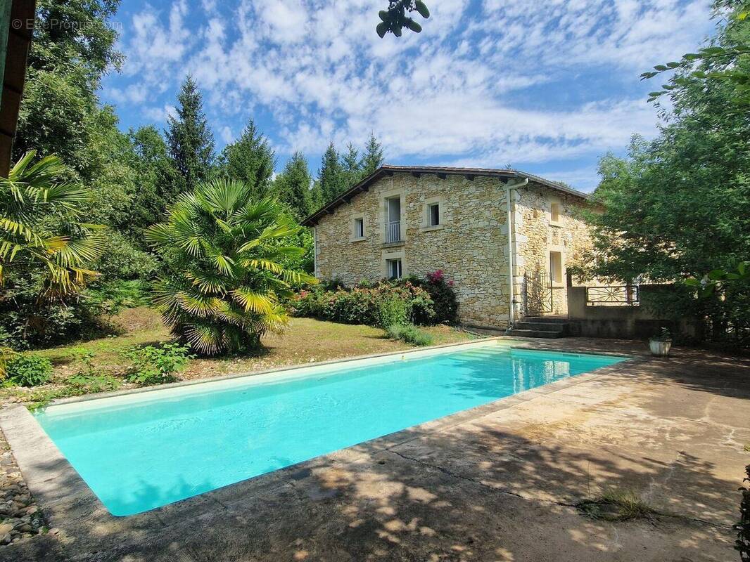 20240719120741 - Maison à LACROPTE