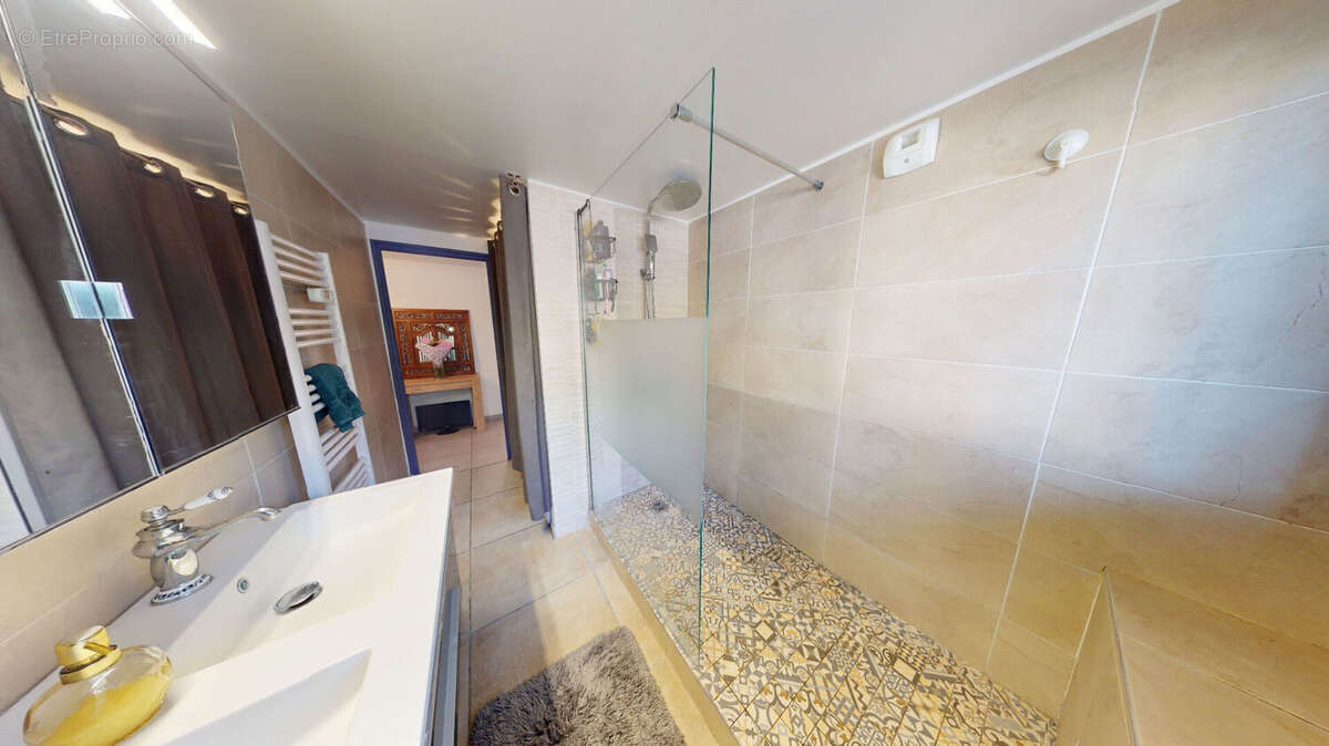 Appartement à MEYLAN