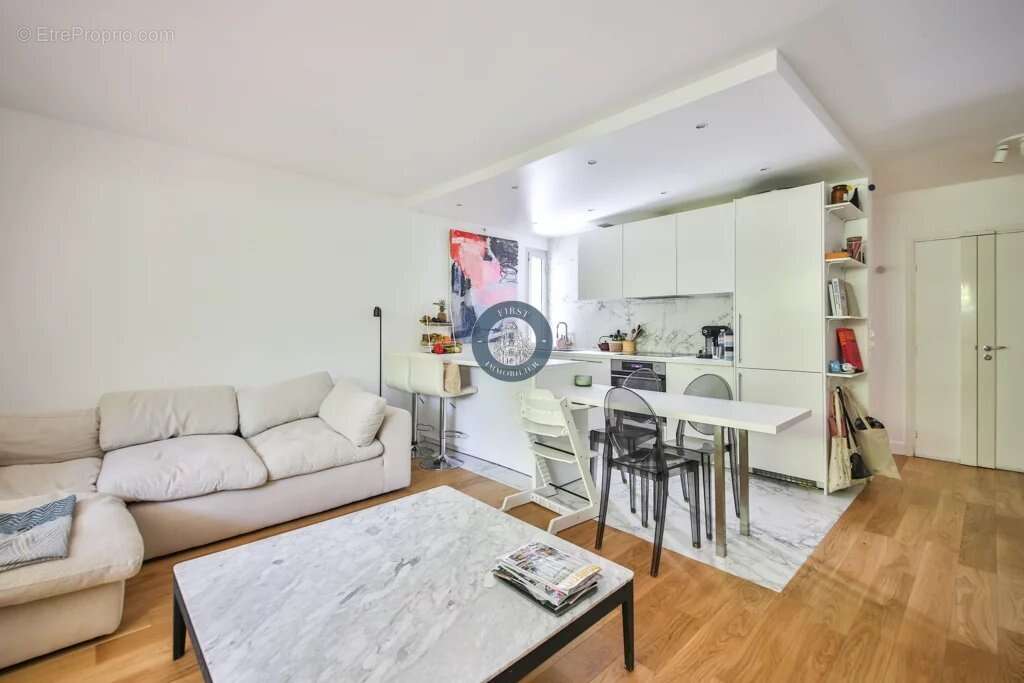 Appartement à NEUILLY-SUR-SEINE