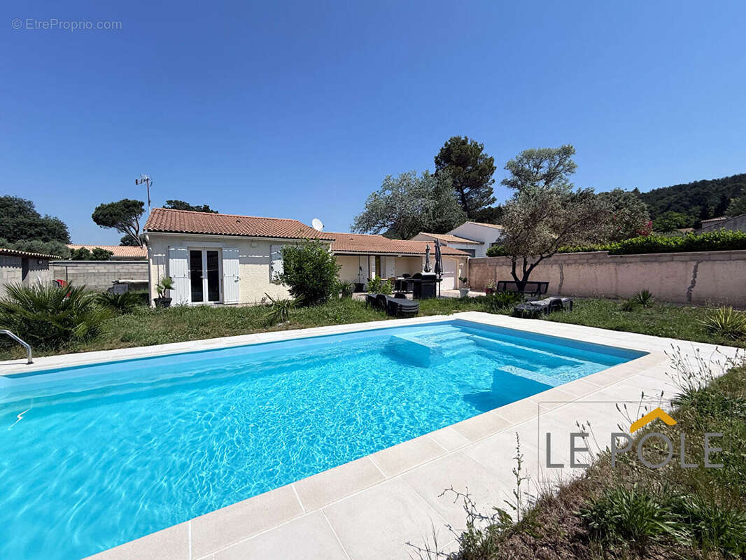 Maison à BOLLENE