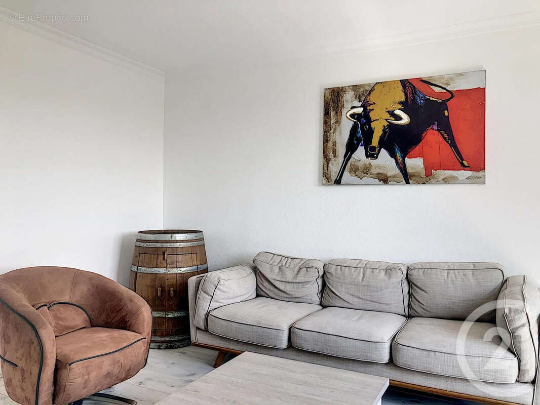 Appartement 76 m² à Saint-Julien-Les-Villas  - photo 2