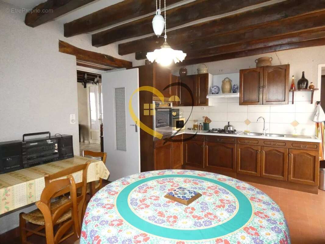 A VENDRE Maison de caractère avec dépendances et grand terrain – Azy - photo 21