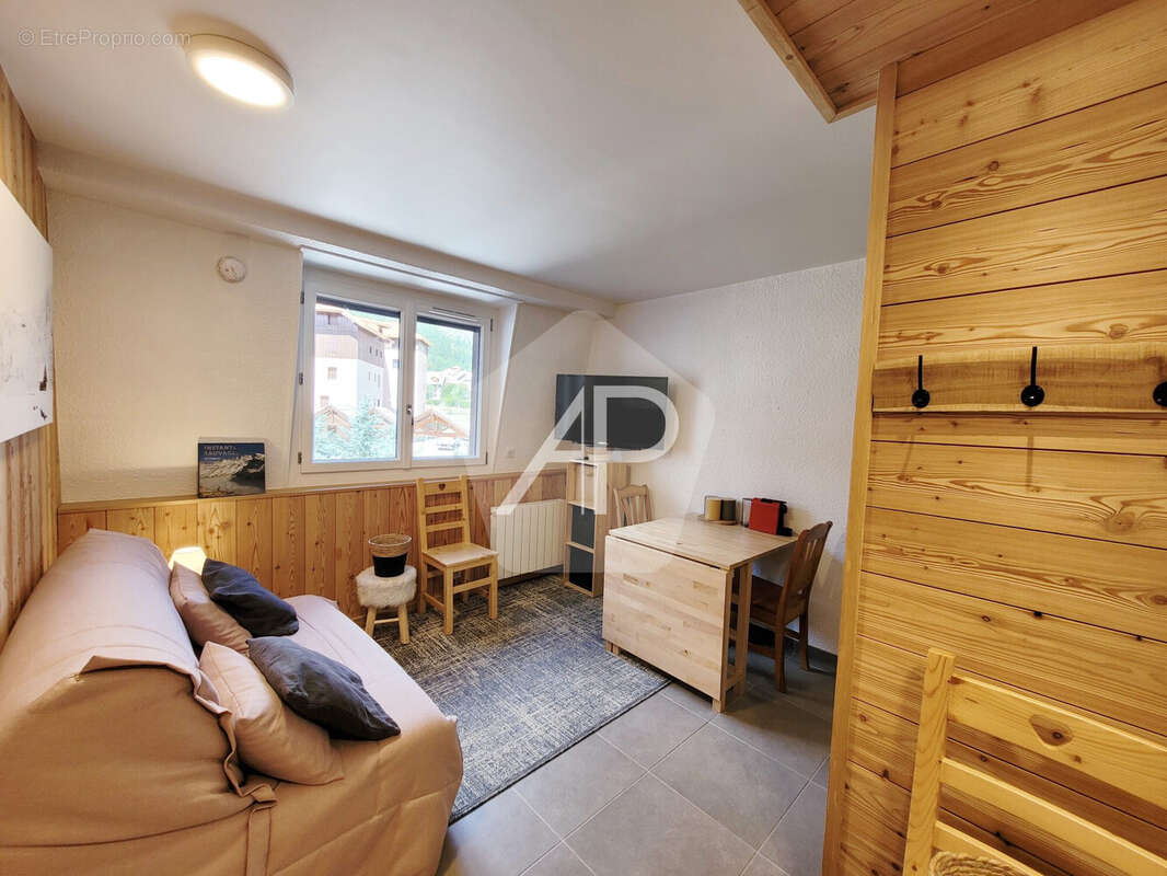 Appartement à LA SALLE-LES-ALPES