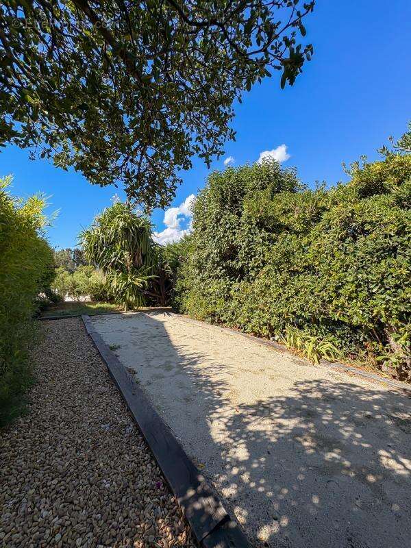 Appartement à BORMES-LES-MIMOSAS