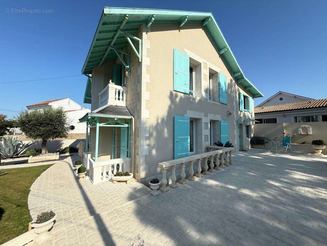 Maison à SAINT-PALAIS-SUR-MER