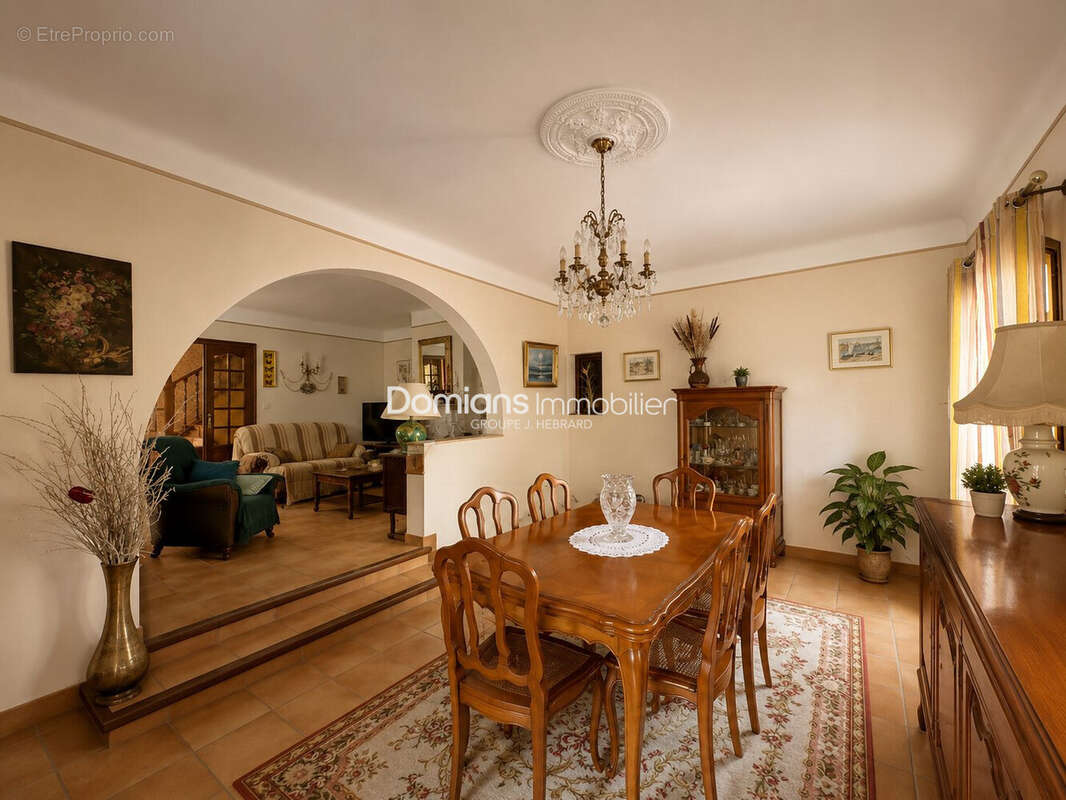 Maison 182 m² à Millas  - photo 2