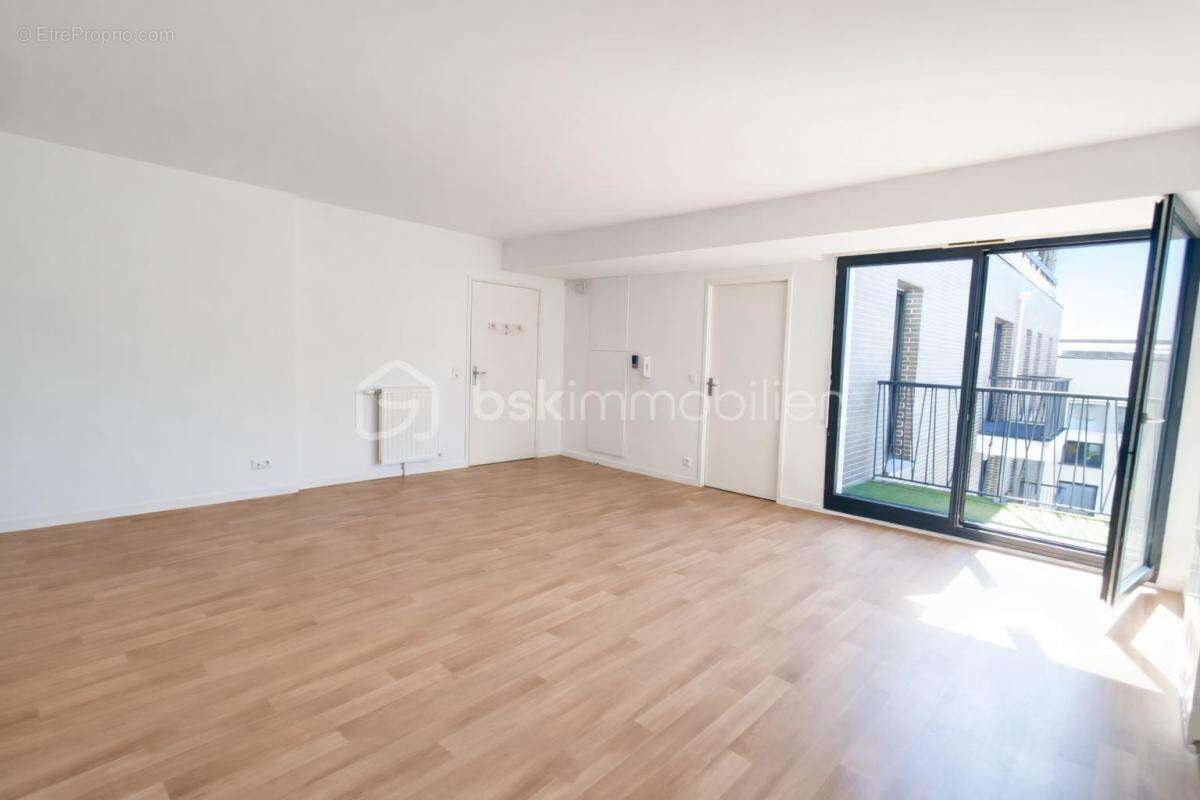 Secteur Résidentiel Ligne 7 Fort d'Aubervilliers , dans un immeuble de 2016  : Un appartement  de 5 pièces en parfait état avec  - photo 5