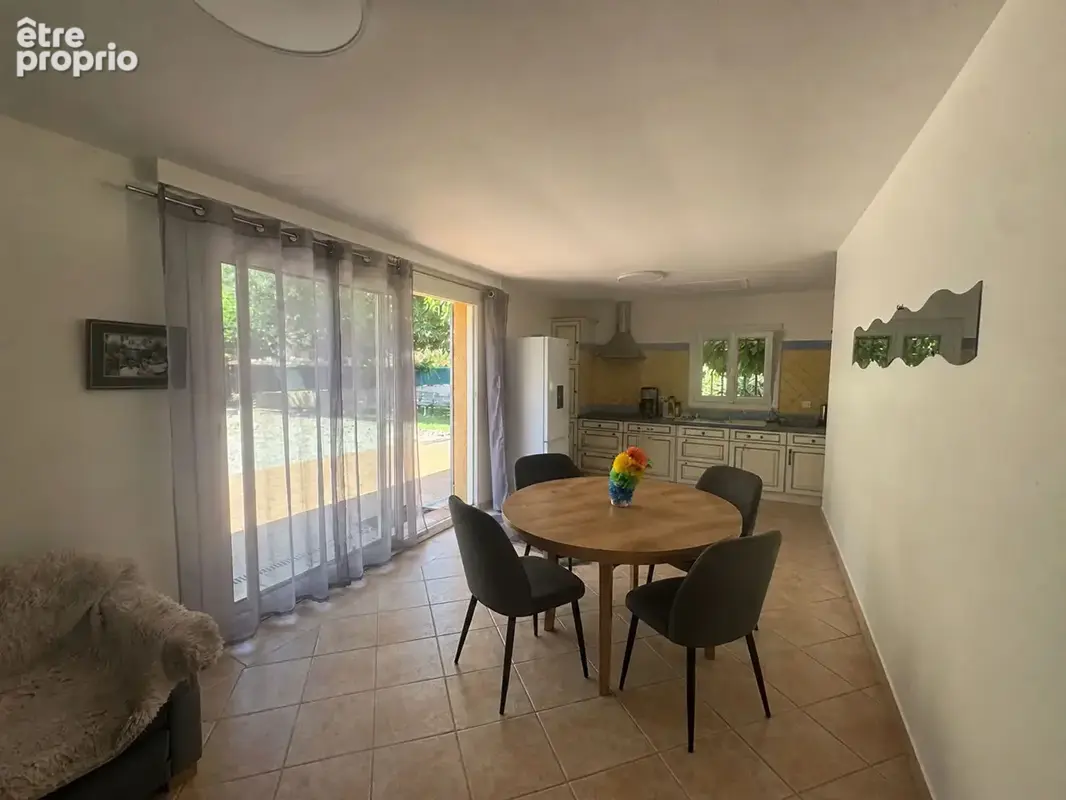 Villa 8 pièces avec piscine à Vidauban - Rare sur le marché ! - photo 9