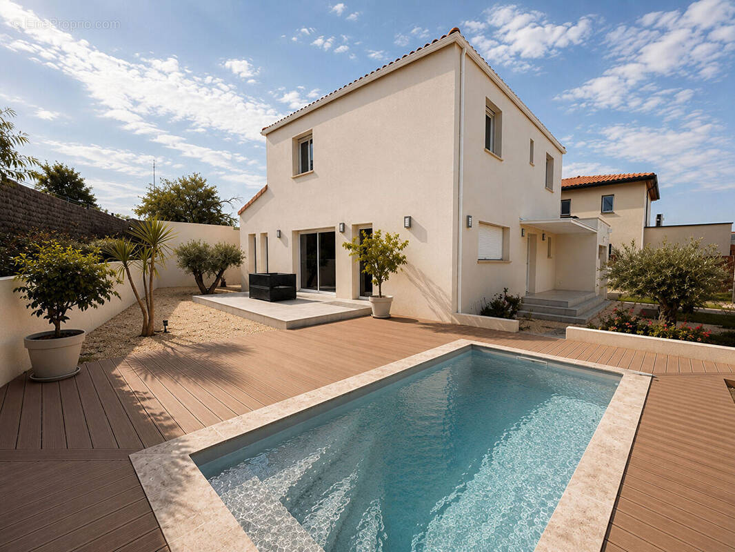 Maison à CORNEILHAN