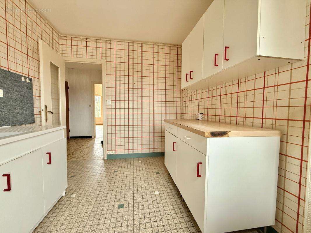 Appartement à CHENOVE