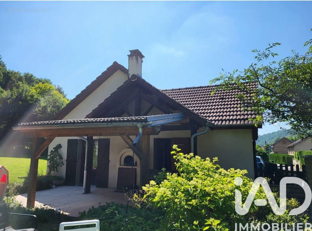 Photo 1 - Maison à PONT-DE-ROIDE